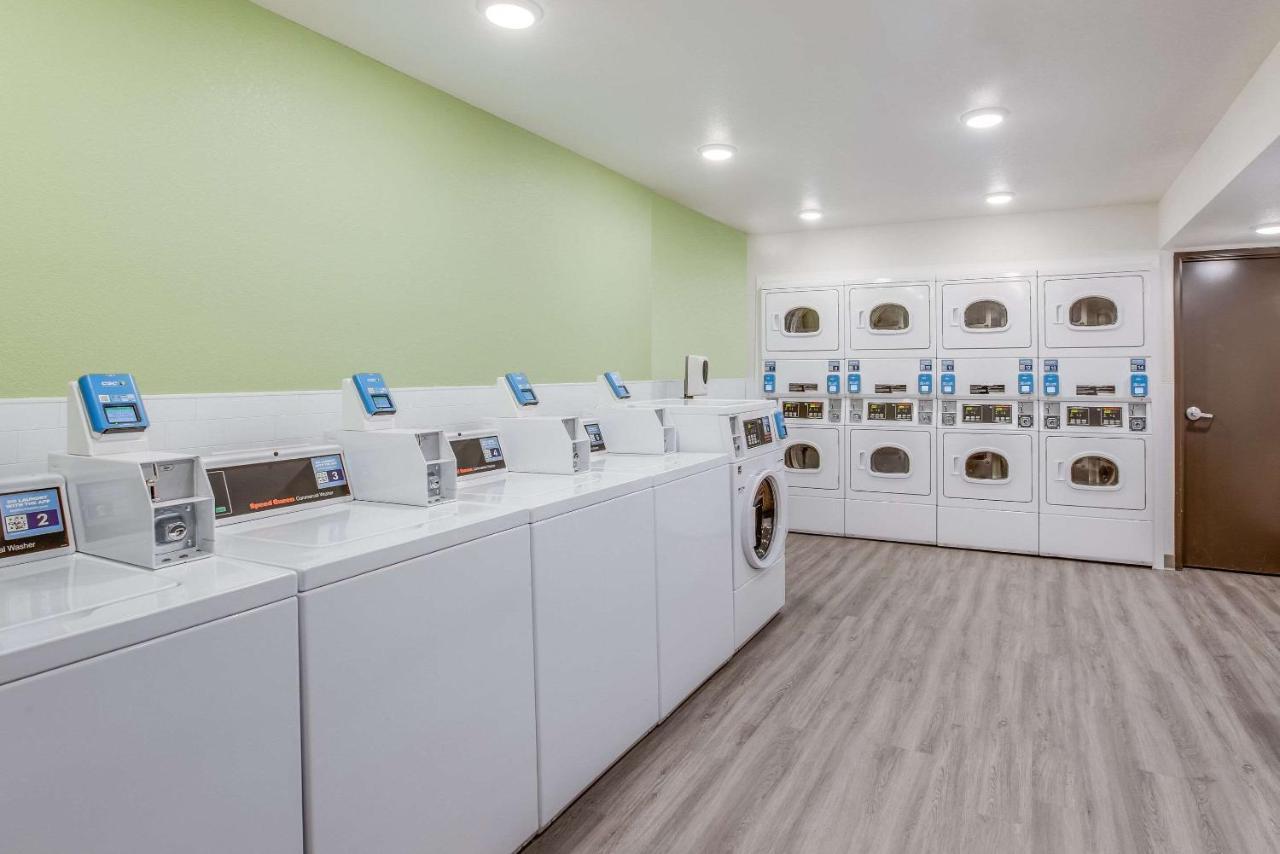 Woodspring Suites Detroit Farmington Hills Kültér fotó